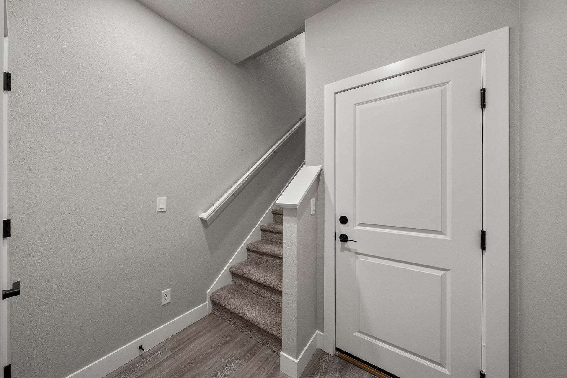 2898 W 56th Avenue | Berkeley Villas in Denver| Plan 1 | Entry