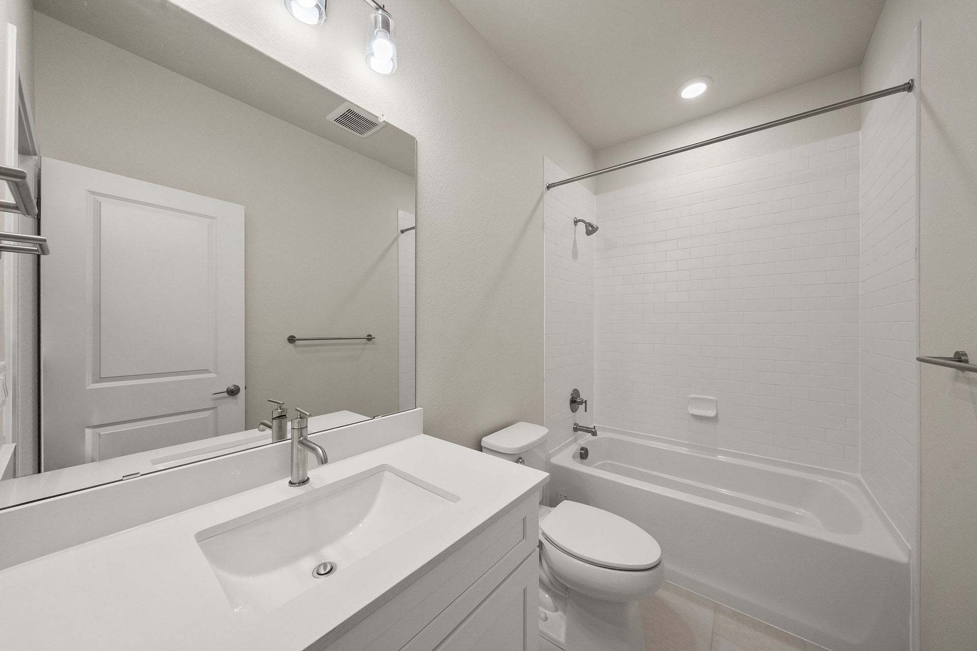 2900 W 56th Avenue | Berkeley Villas in Denver| Plan 1 | Bath 2