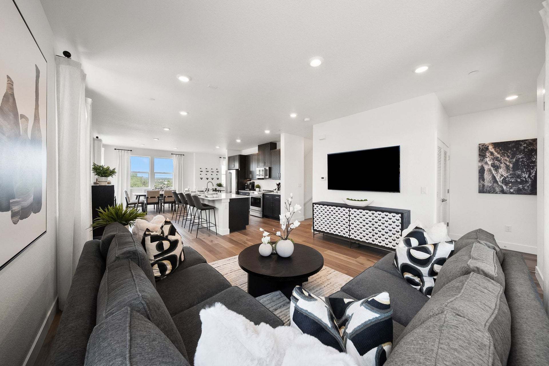 Berkeley Villas by Trumark Homes in Denver, CO | Plan 3 Model | Great Room Overview