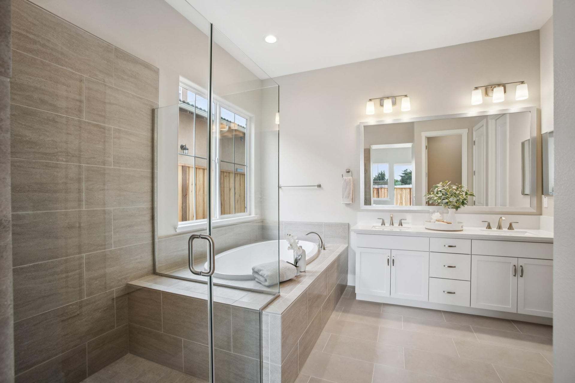 Homesite 907 | Owner's Bathroom