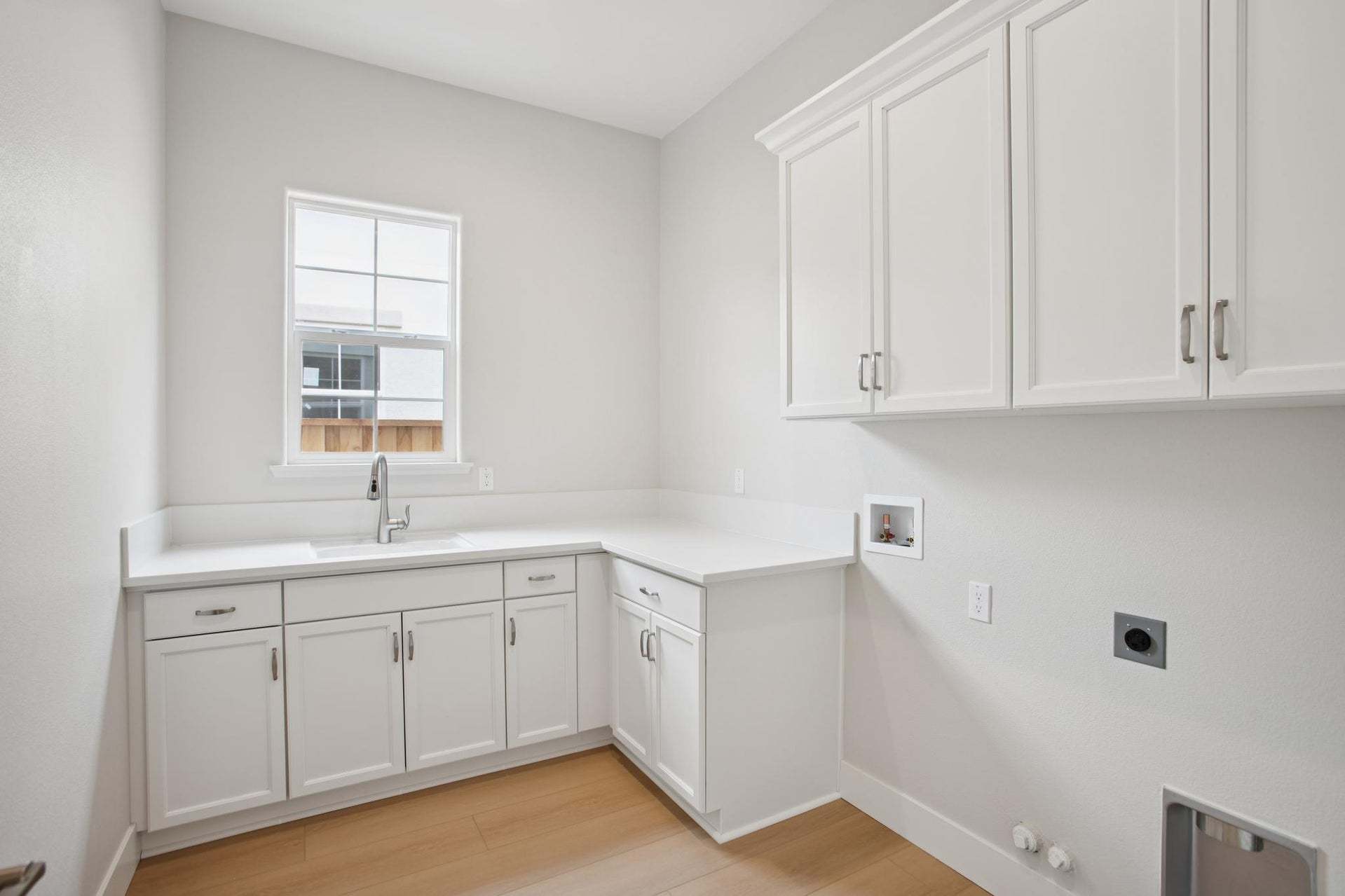 Homesite 908 | Laundry Room