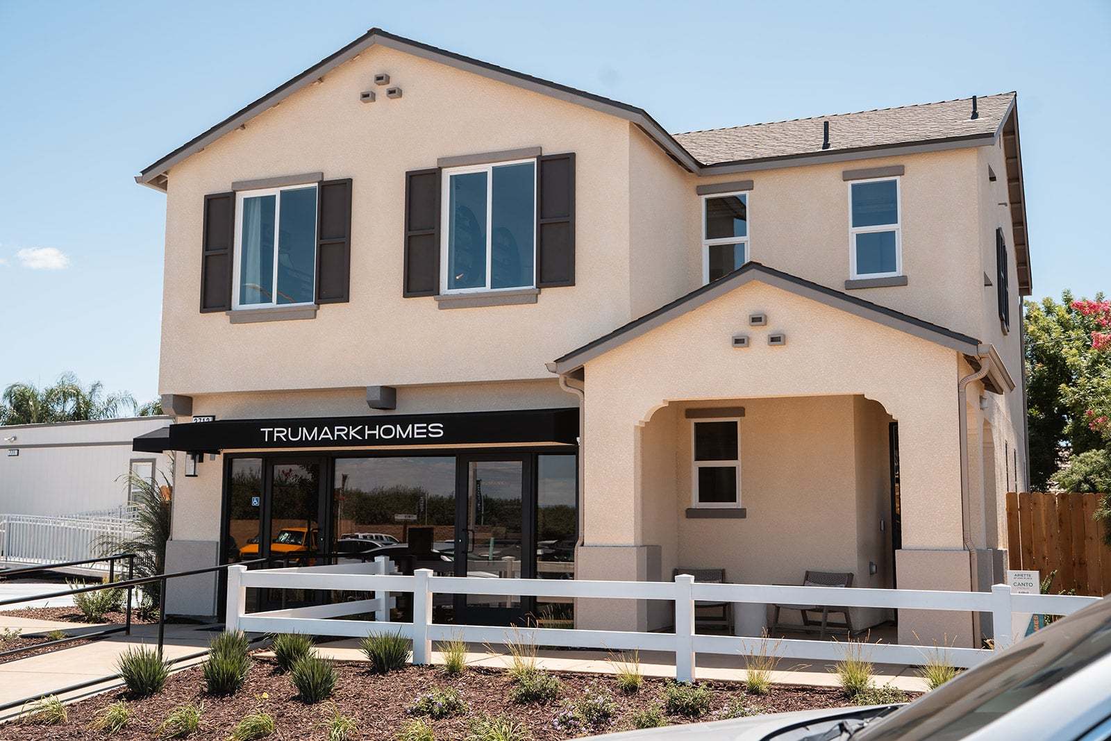 Ariette at Oak Place | Canto Model | Exterior
