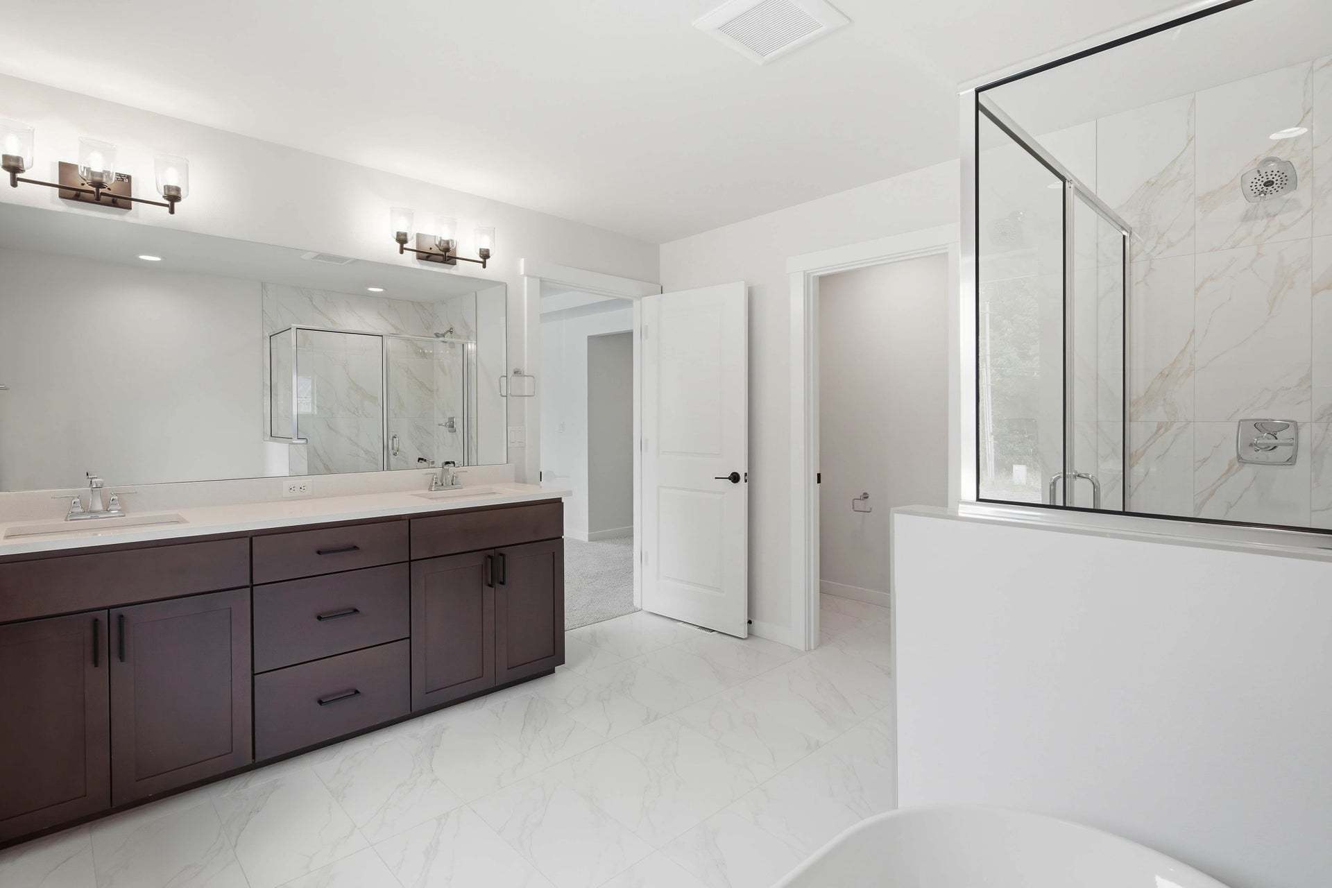 Liberty Park | Plan 2586 | Primary Bathroom