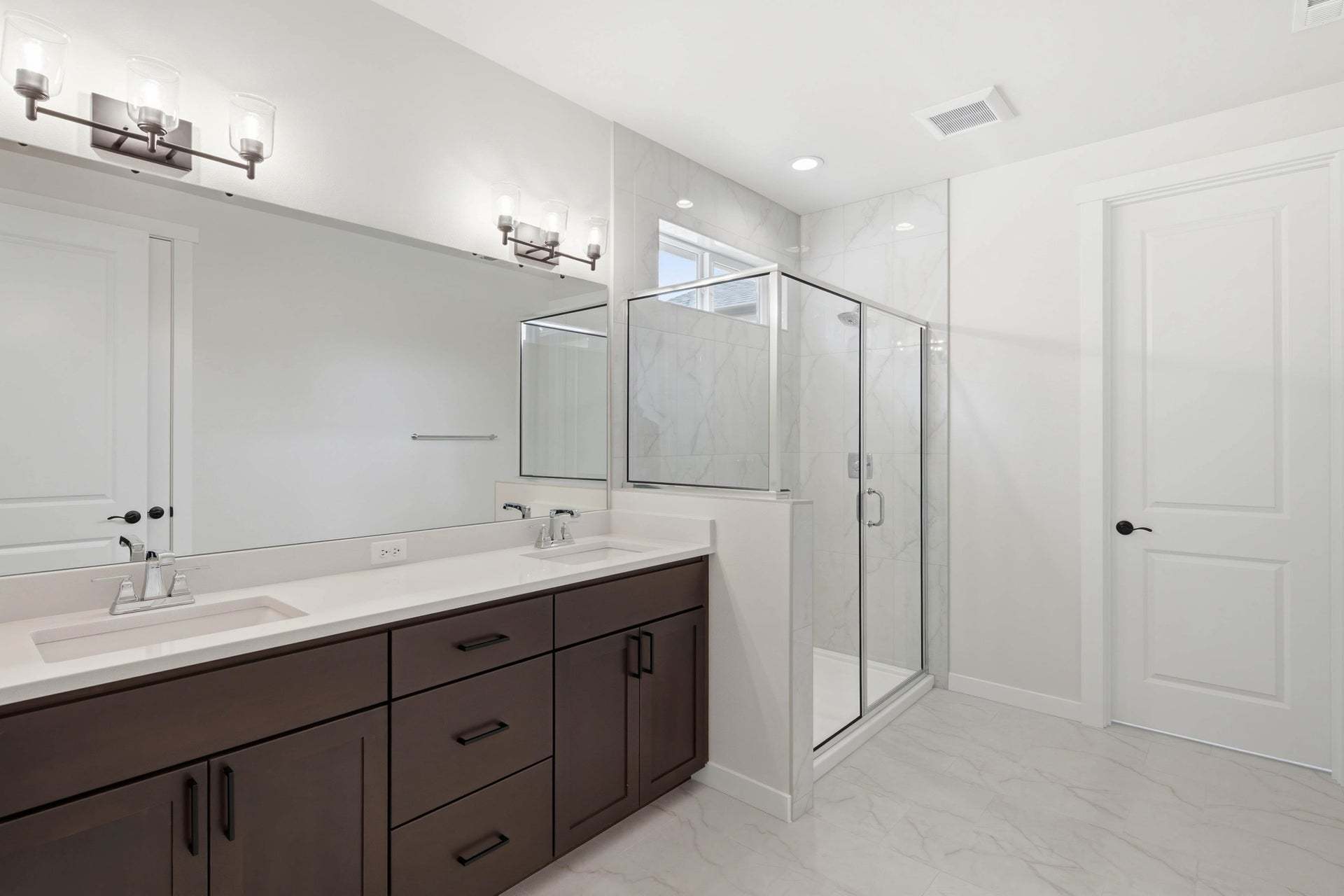 Liberty Park I Plan 2725 C | Primary Bathroom
