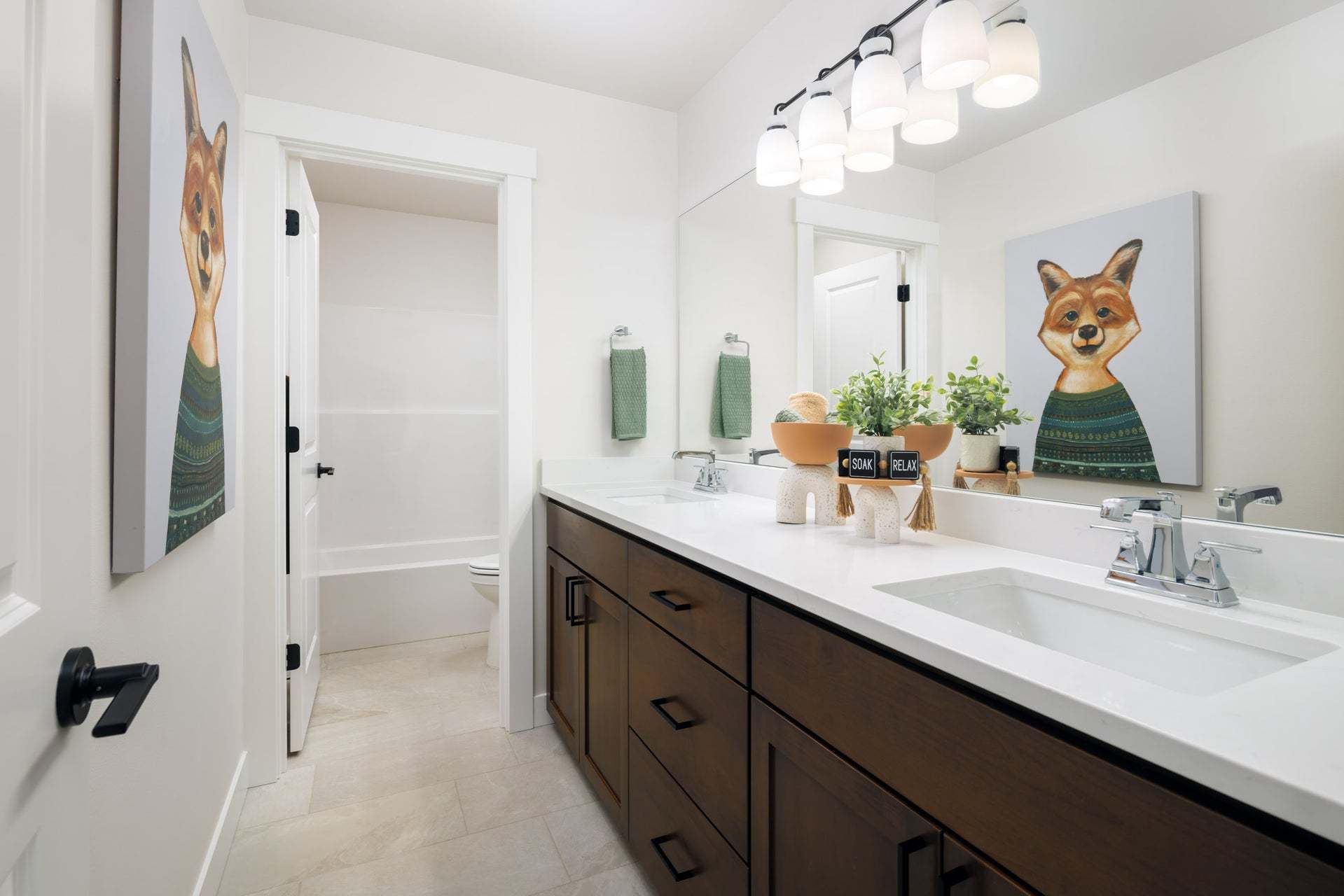 Interlaaken Estates | Plan 3087 | Secondary Bathroom