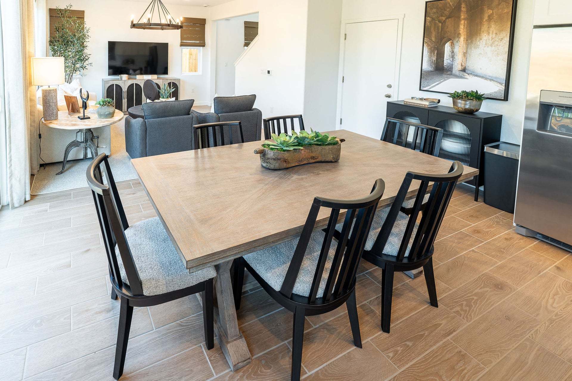 Ariette at Oak Place | Canto Model | Dining Space