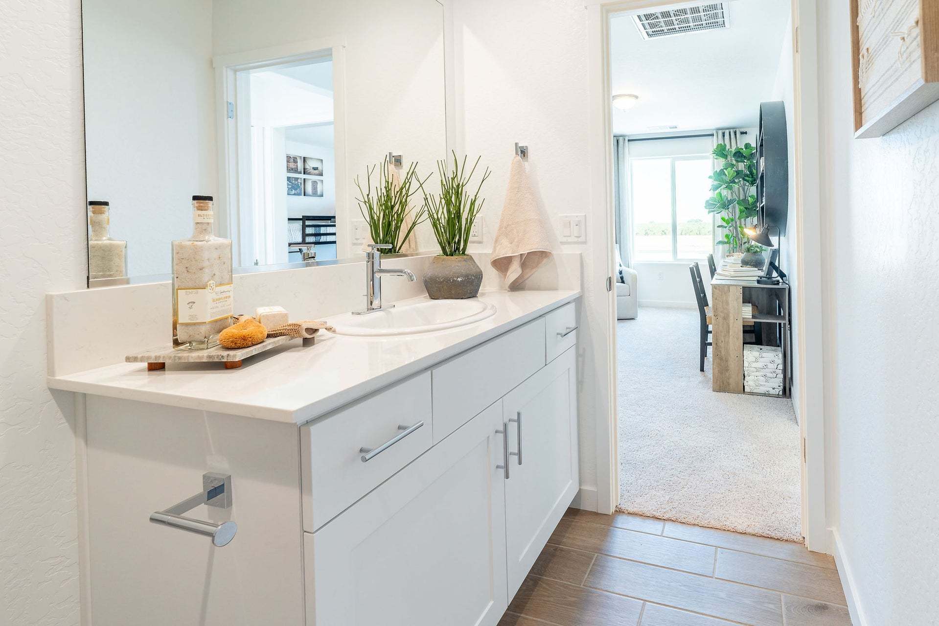 Ariette at Oak Place | Canto Model | Bathroom 2