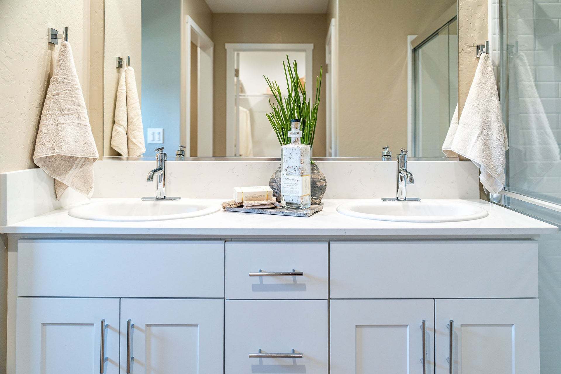 Ariette at Oak Place | Canto Model | Owner's Bathroom