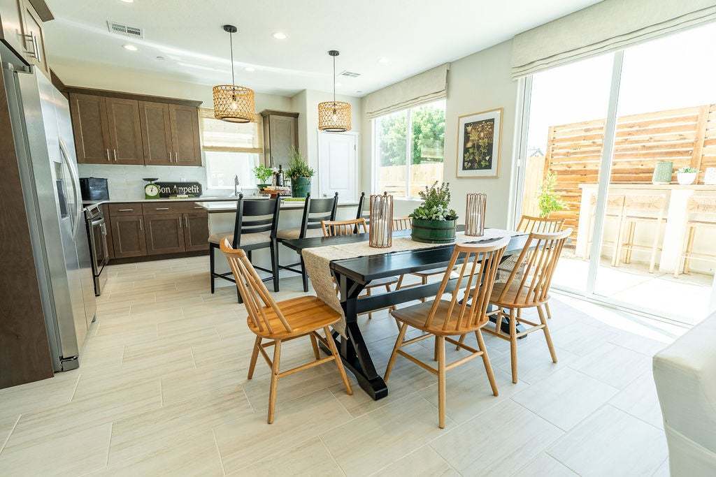 Ariette at Oak Place | Sonata Model | Dining