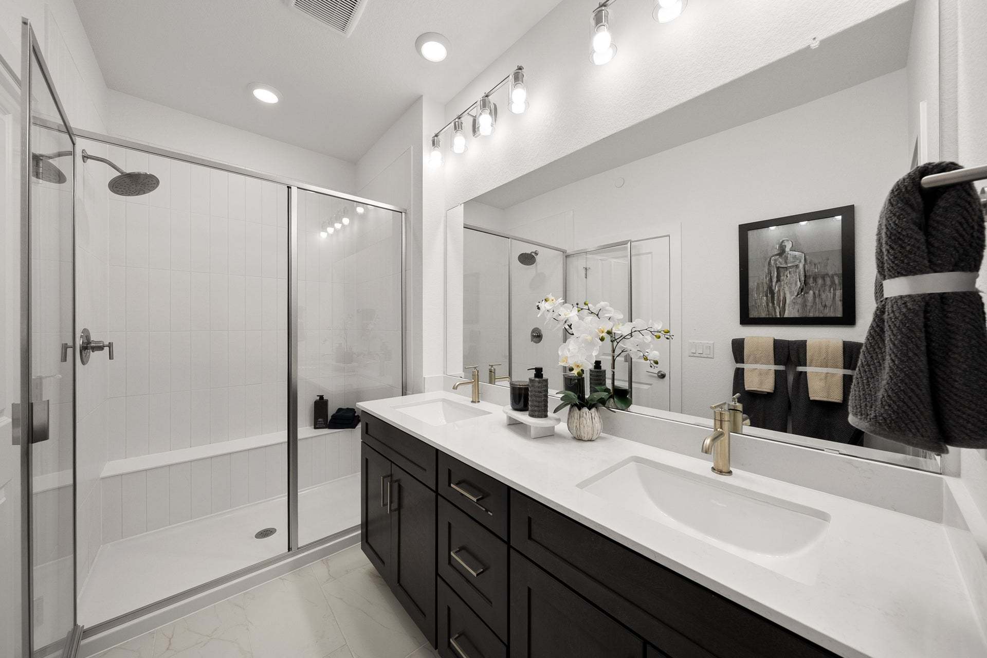 Berkeley Villas by Trumark Homes in Denver, CO | Plan 3 Model | Primary Bathroom