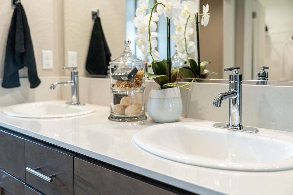 Ariette at Oak Place | Sonata Model | Owner's Bathroom