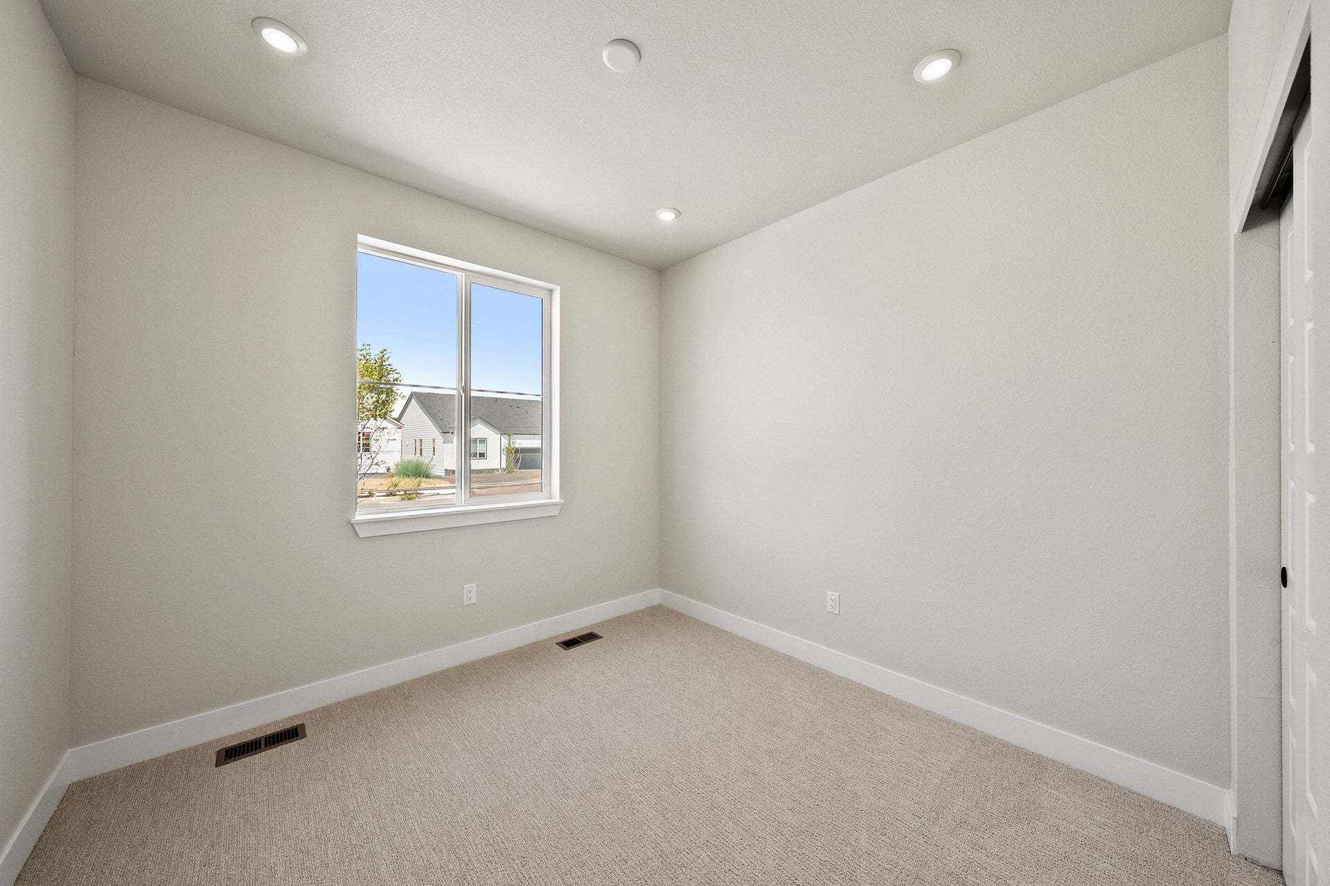 Starling at Tanterra | Plan 2904 | Secondary Bedroom