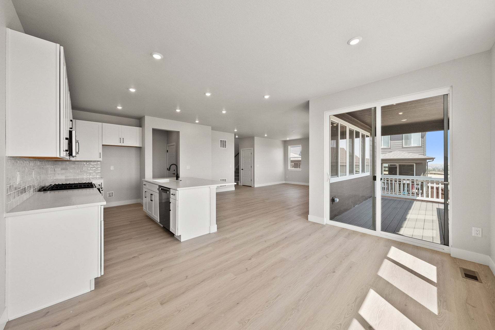 Starling at Tanterra | Plan 2904 | Dining Room & Patio