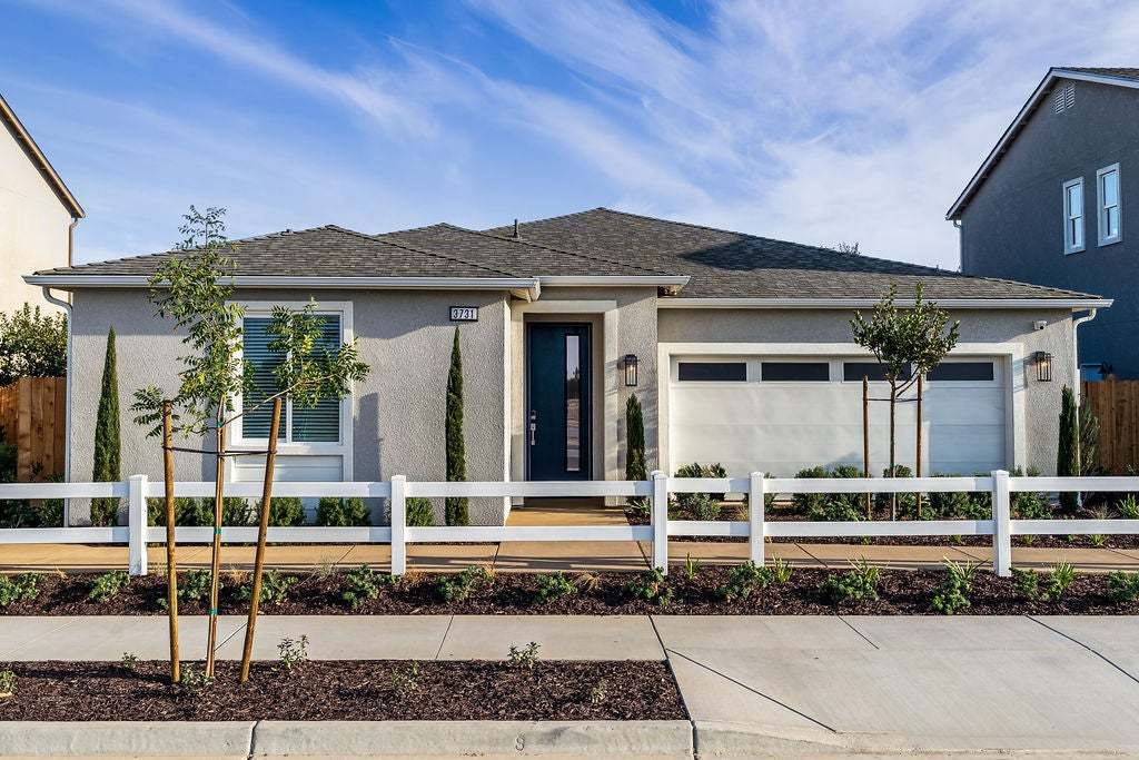 Juniper - Madison at Oak Place: Visalia, California - Trumark Homes