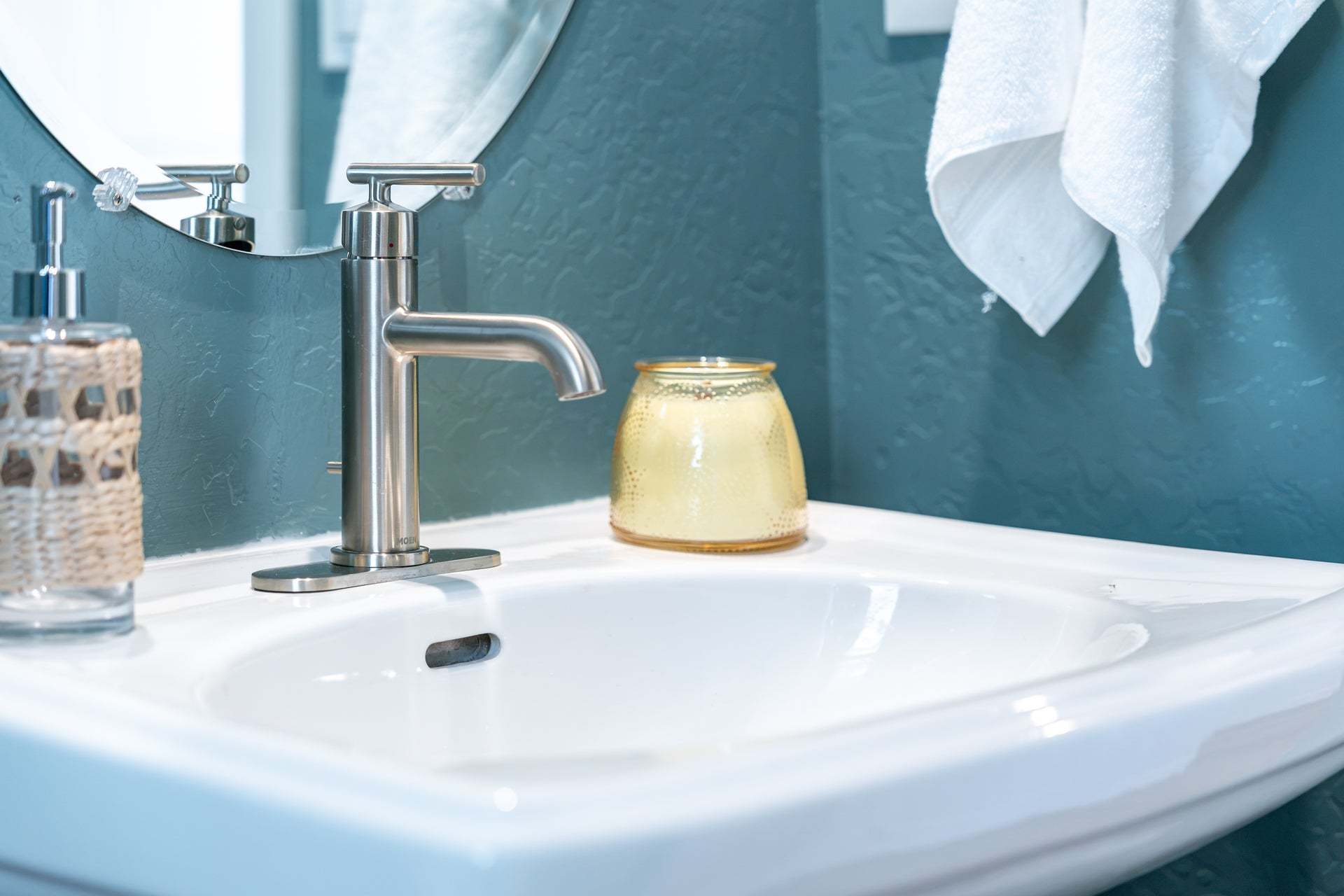 Madison at Oak Place | Camden Model | Powder Bathroom