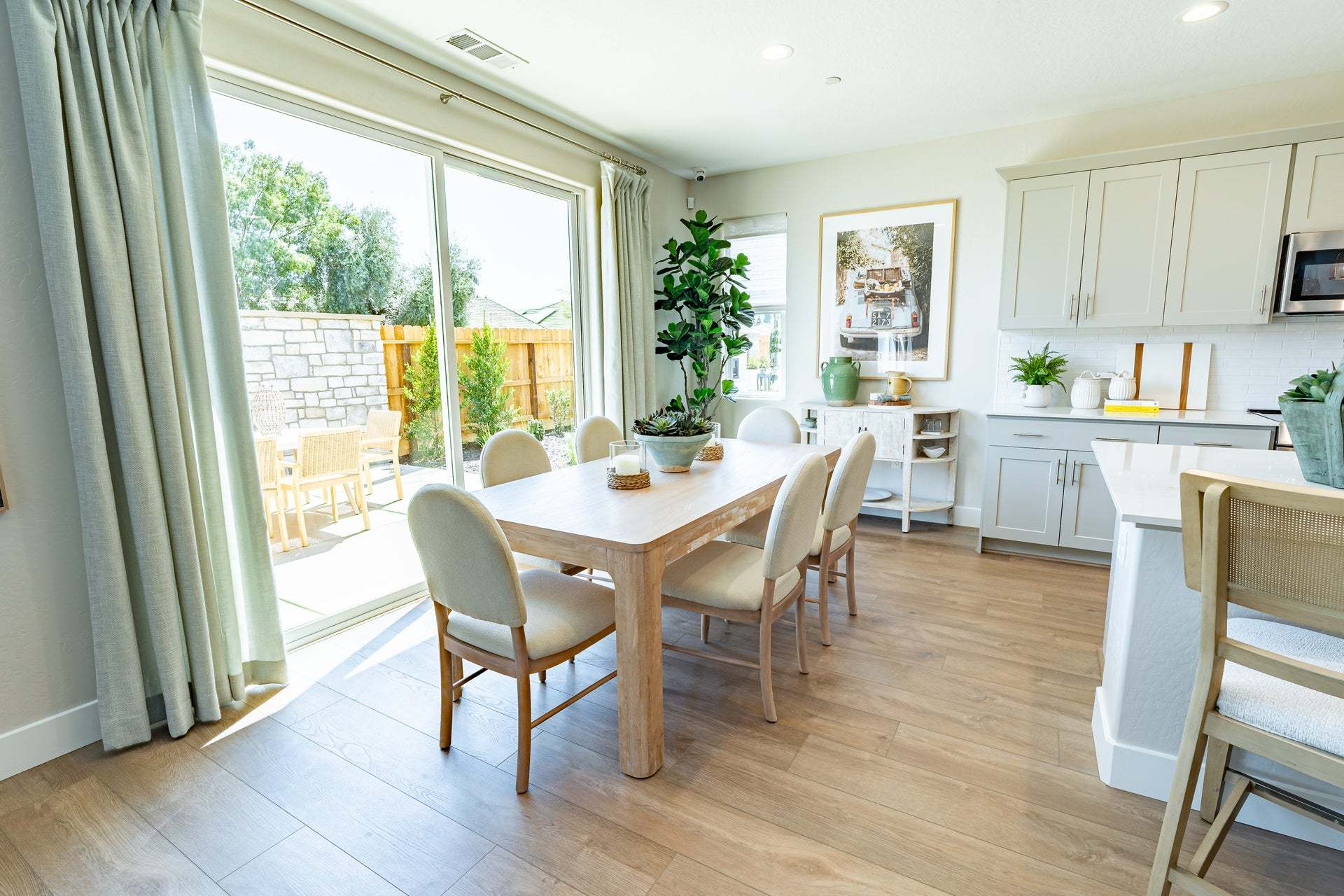 Madison at Oak Place | Camden Model | Dining