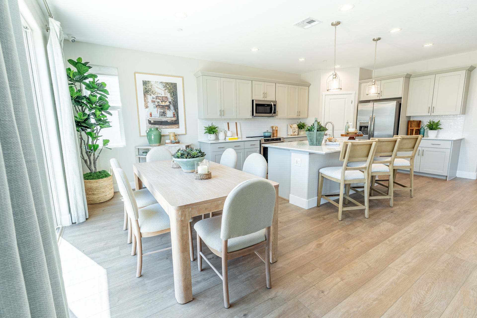 Madison at Oak Place | Camden Model | Dining