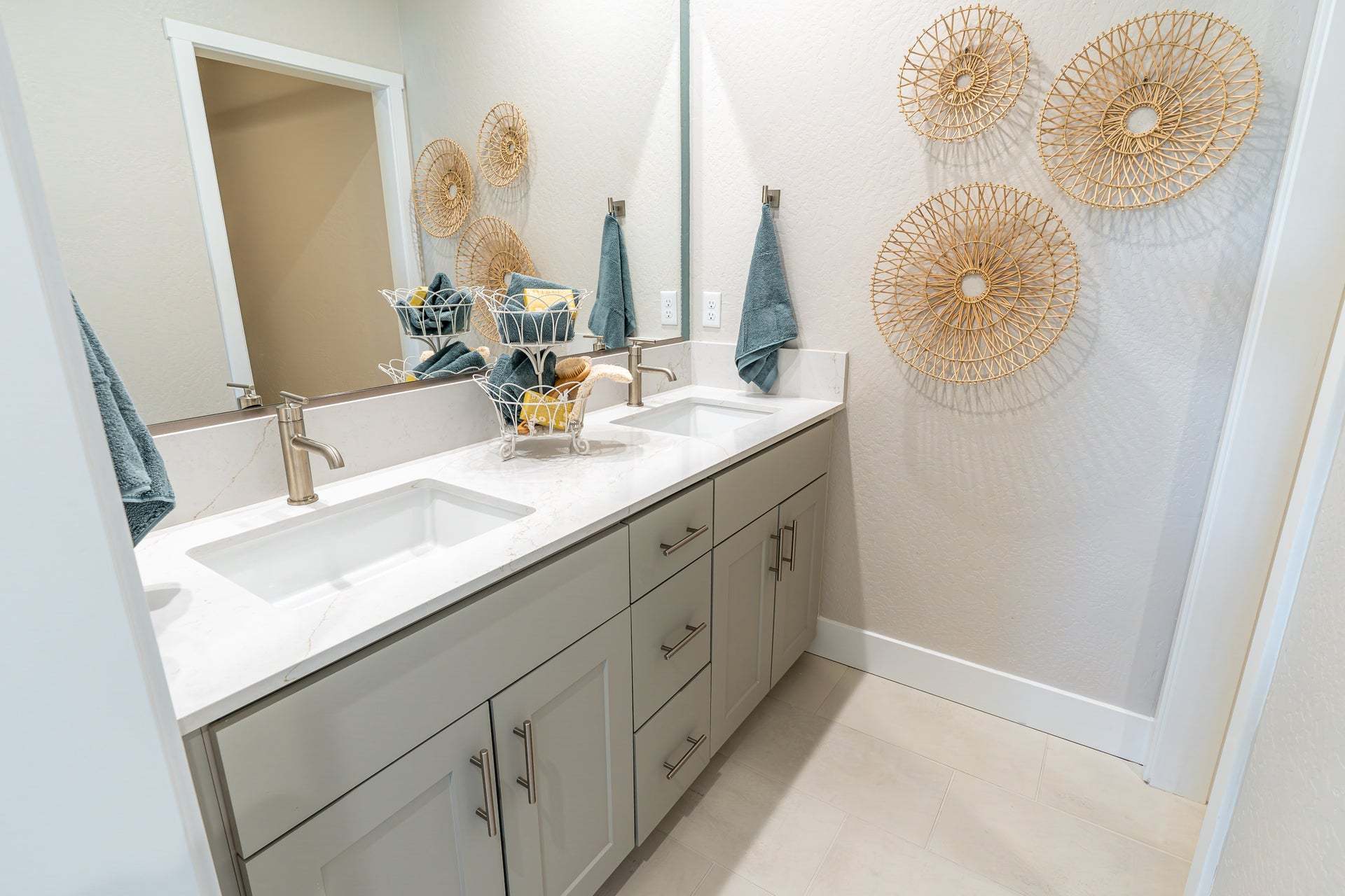 Madison at Oak Place | Camden Model | Bathroom 2