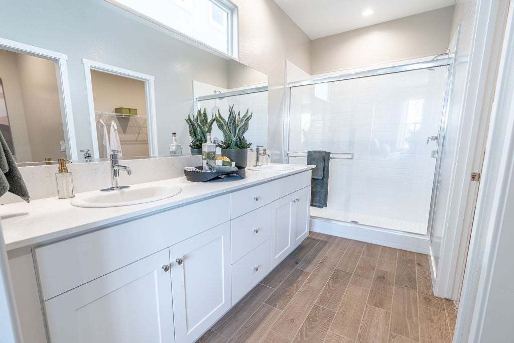 Madison at Oak Place | Juniper Model | Owner's Bathroom