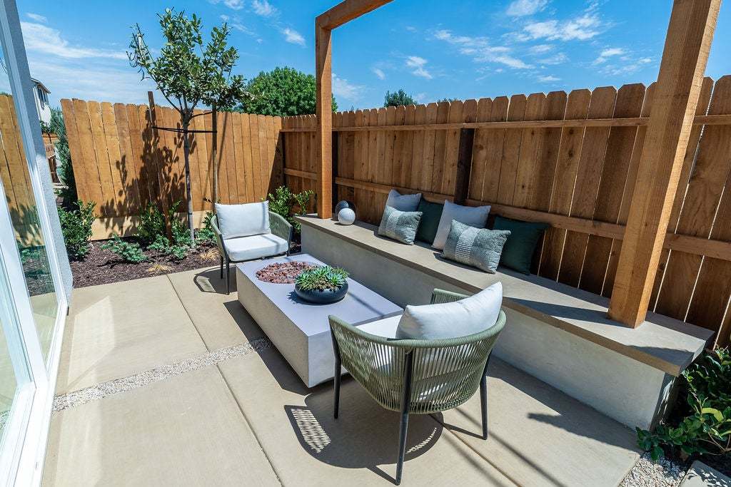 Madison at Oak Place | Juniper Model | Backyard