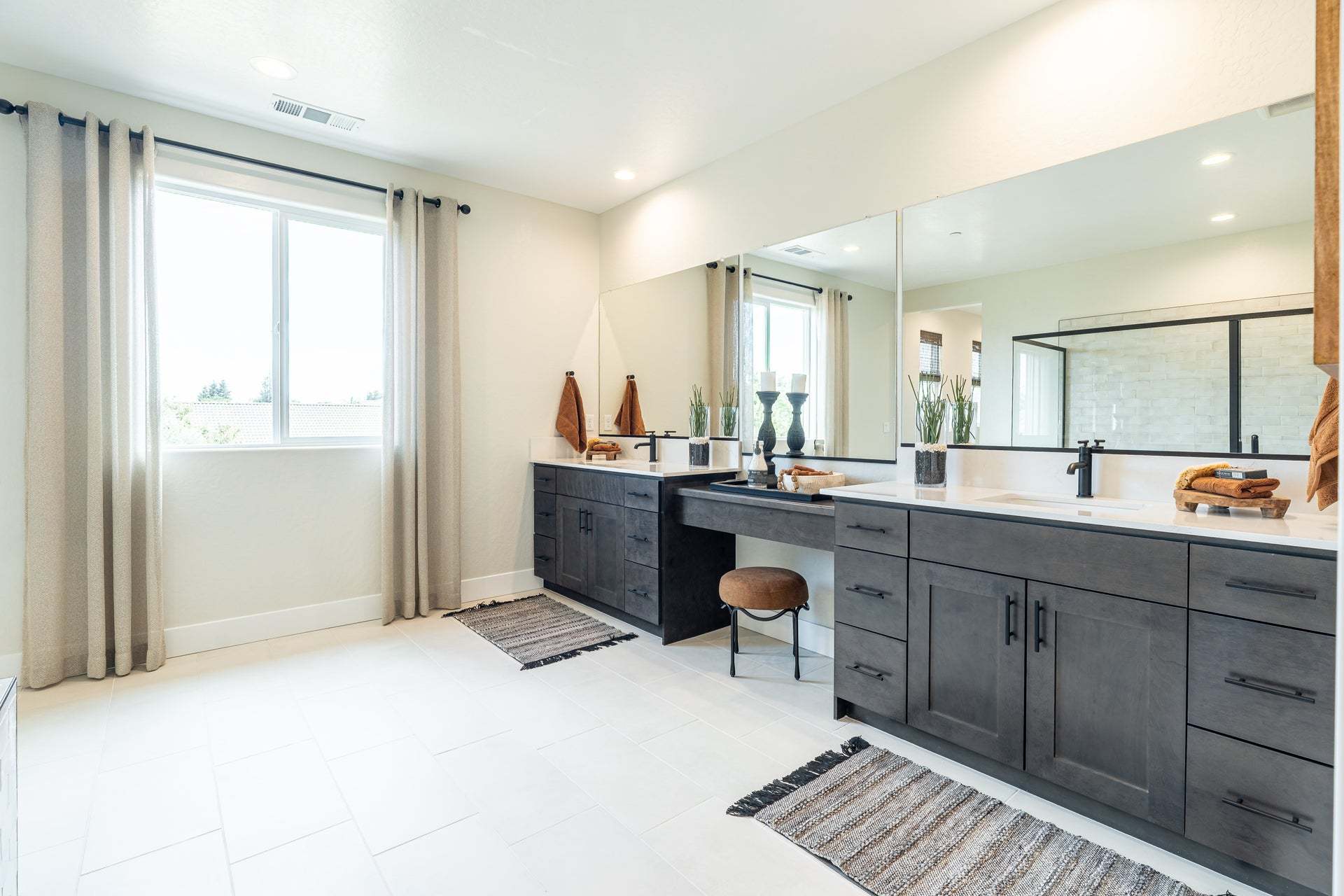 Madison at Oak Place | Kennedy Model | Owner's Bathroom