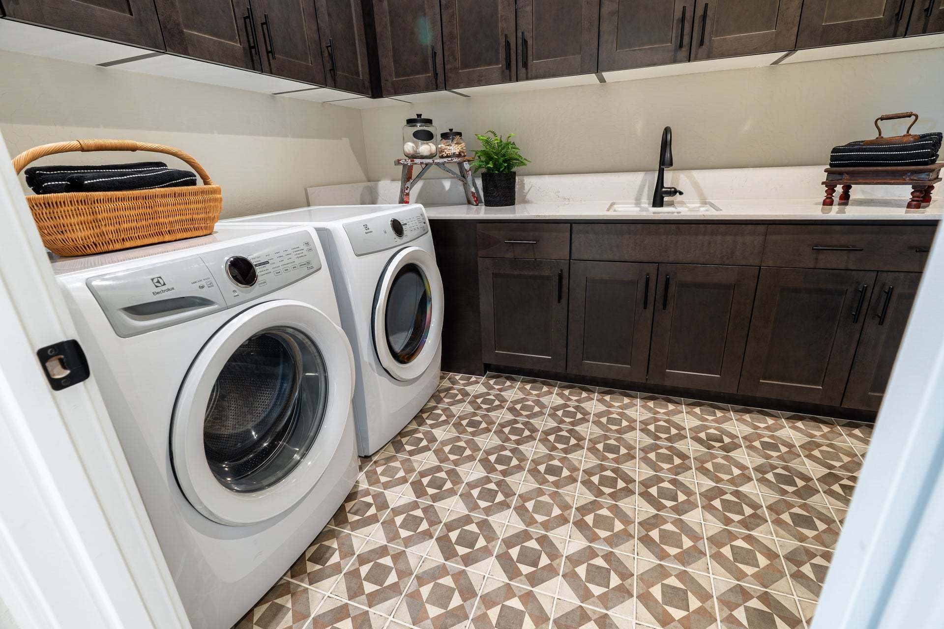 Madison at Oak Place | Kennedy Model | Laundry Room