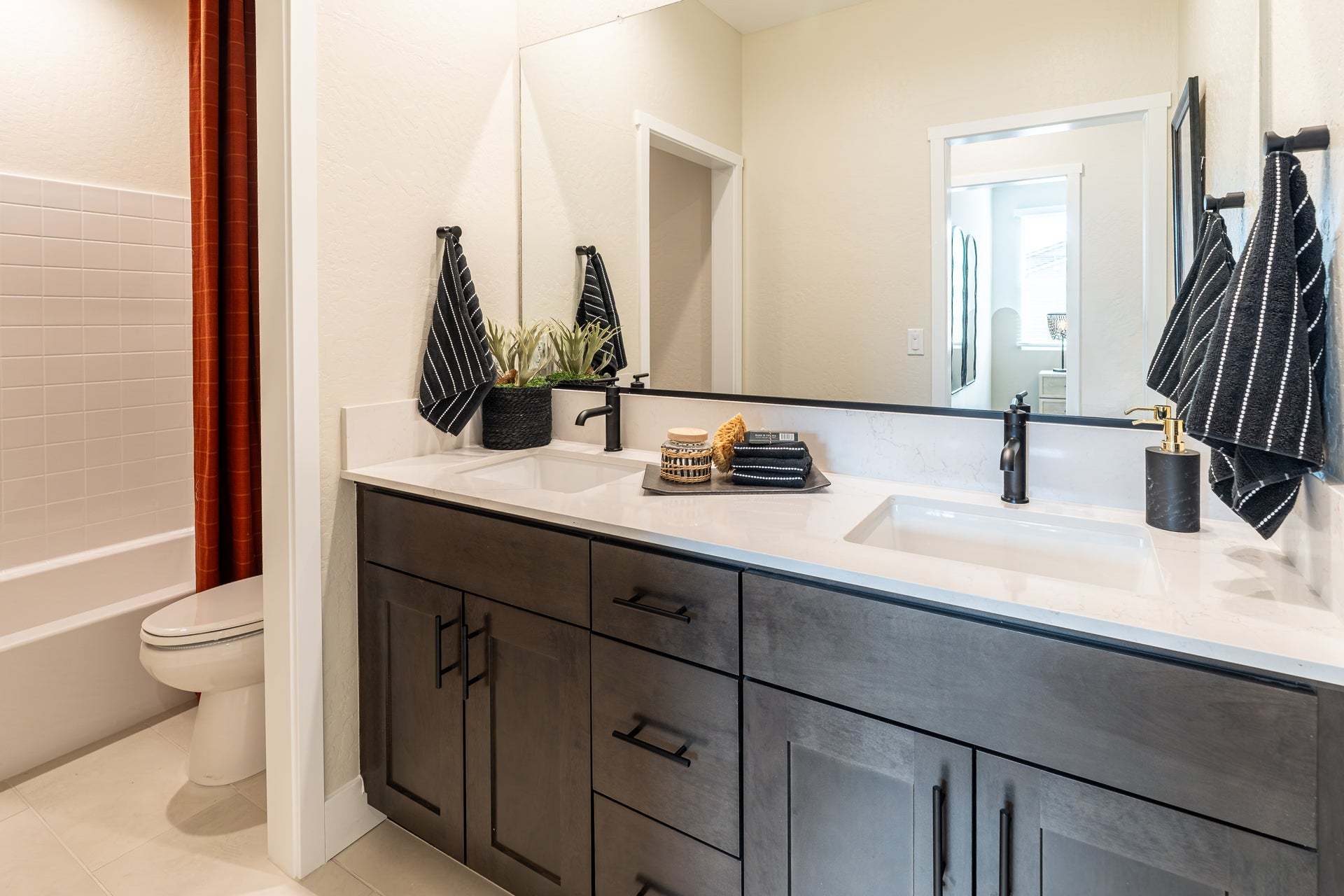 Madison at Oak Place | Kennedy Model | Bathroom 2
