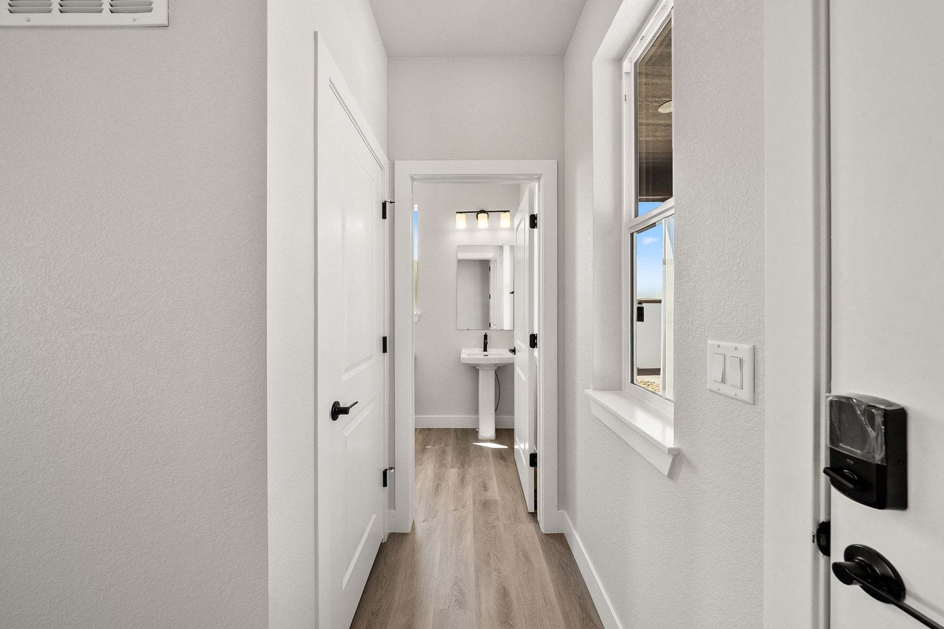 Starling at Tanterra | Plan 3004 | Hallway