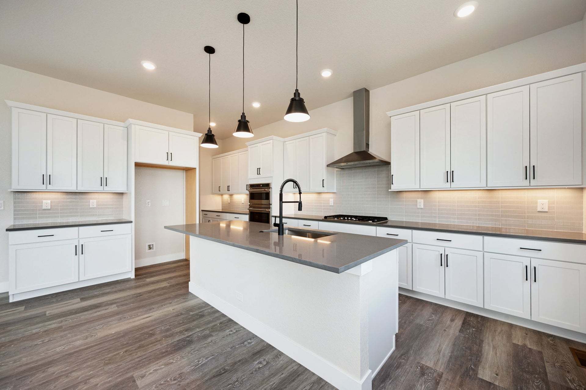Kitchel Lake | Kitchen |1380 Weller Ct