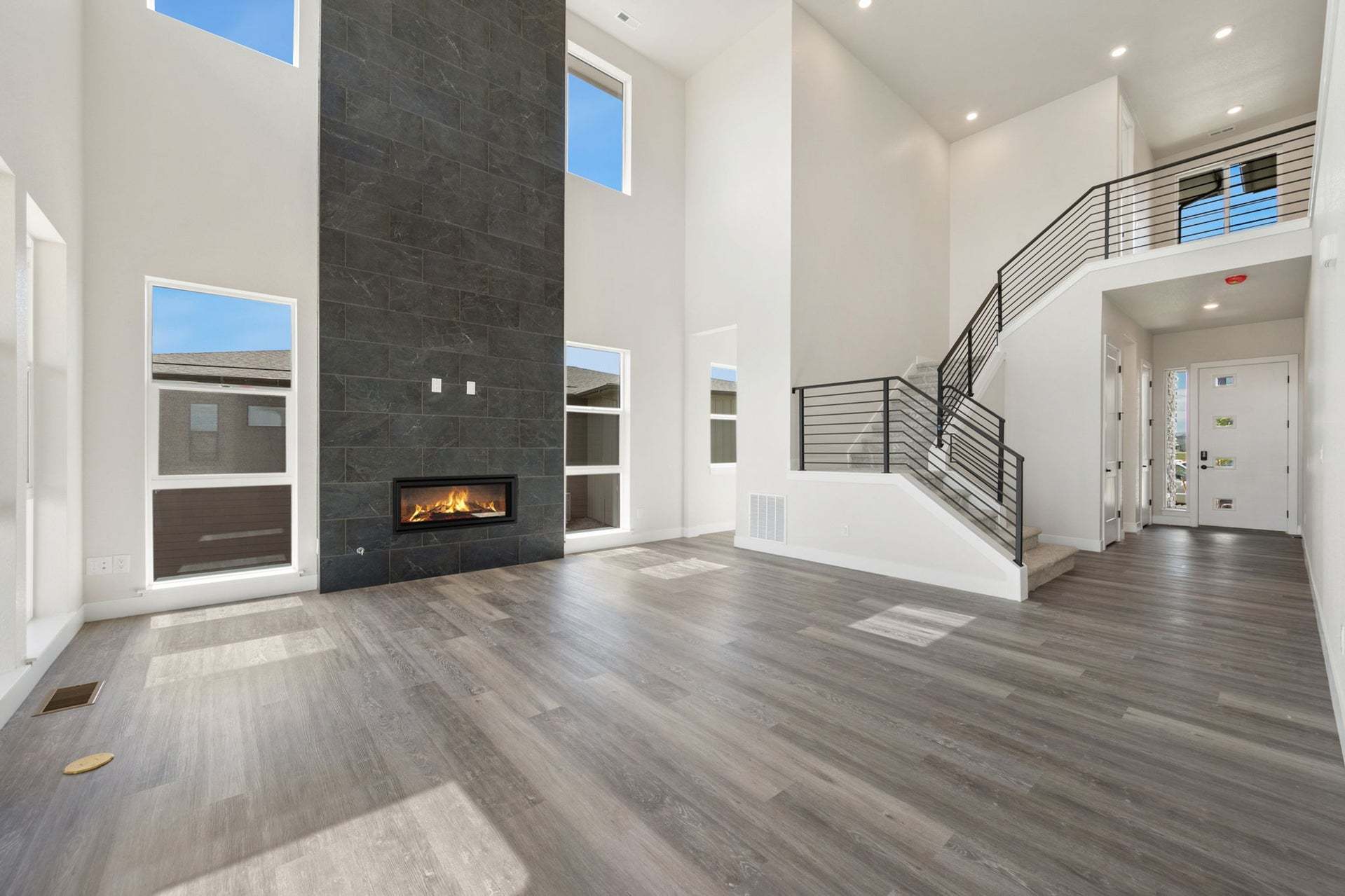 Kitchel Lake | Entry/Great Room |1380 Weller Ct