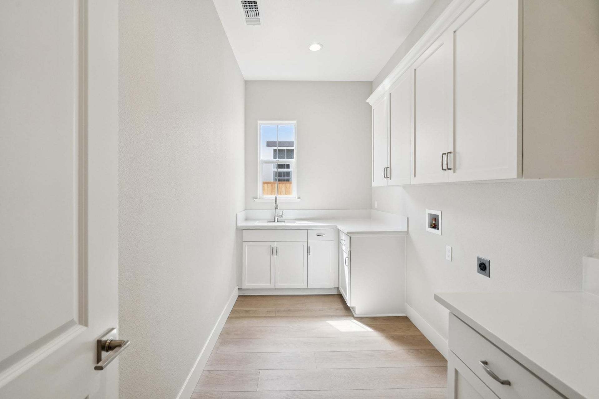 Homesite 952 | Laundry Room