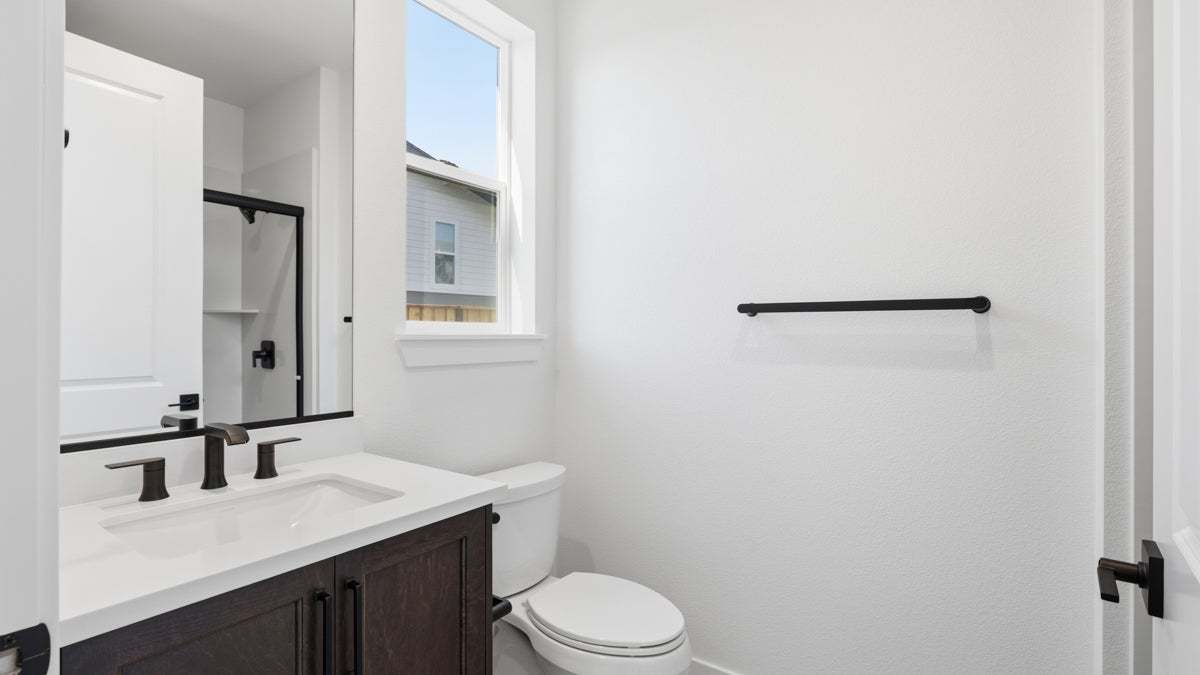 Orchid at Francis Ranch by Trumark Homes I Lot 90 I Bathroom