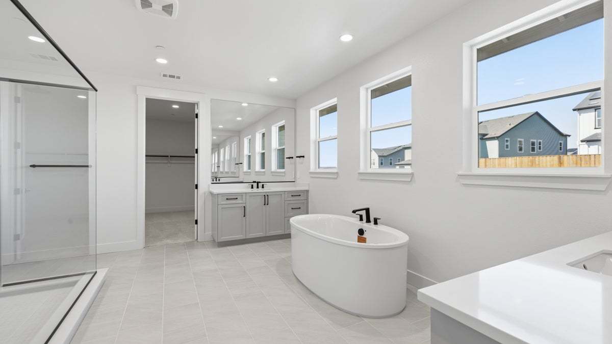 Orchid at Francis Ranch by Trumark Homes I Lot 90 I Primary Bath