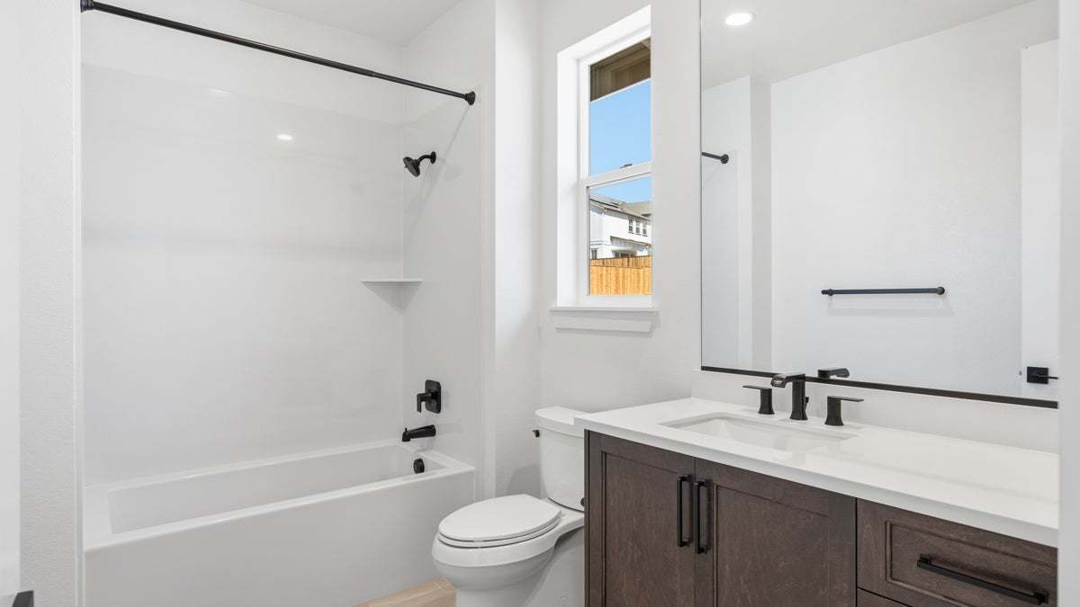 Orchid at Francis Ranch by Trumark Homes I Lot 90 I Bathroom