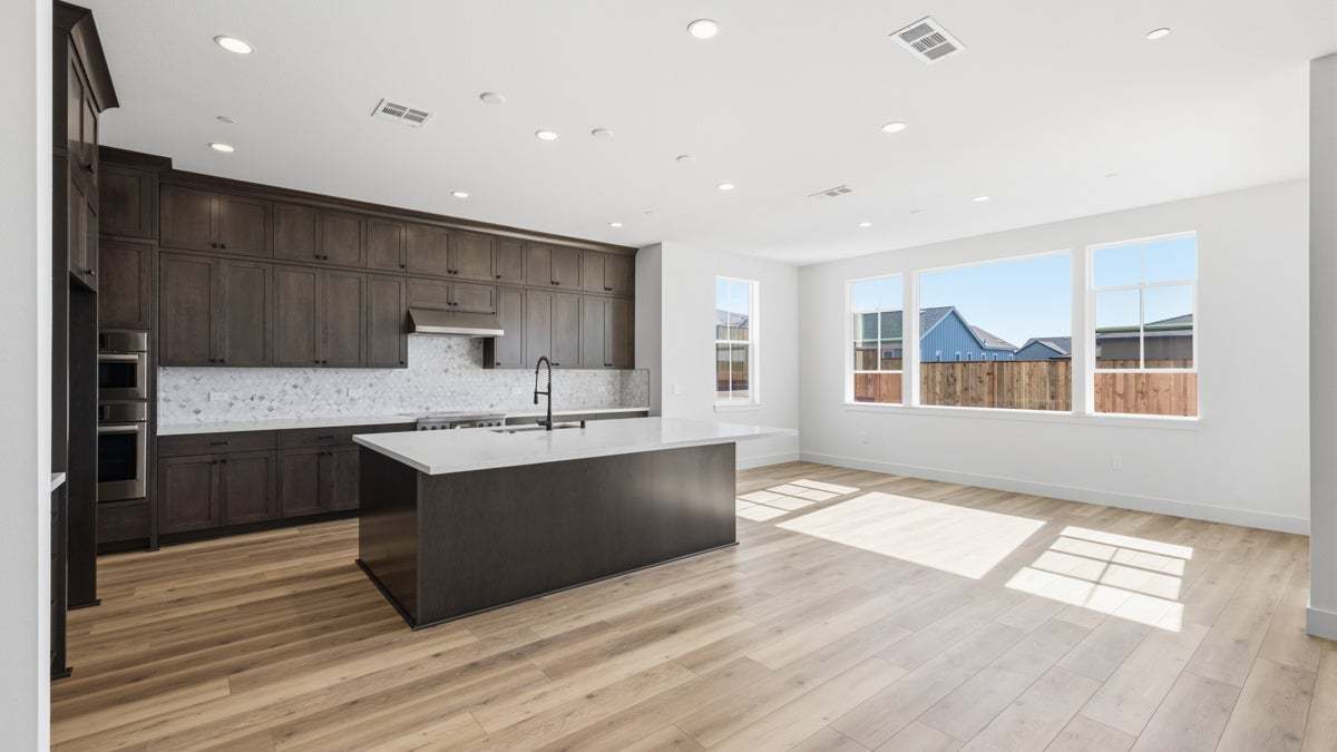 Orchid at Francis Ranch by Trumark Homes I Lot 77 I Kitchen and Dining Room
