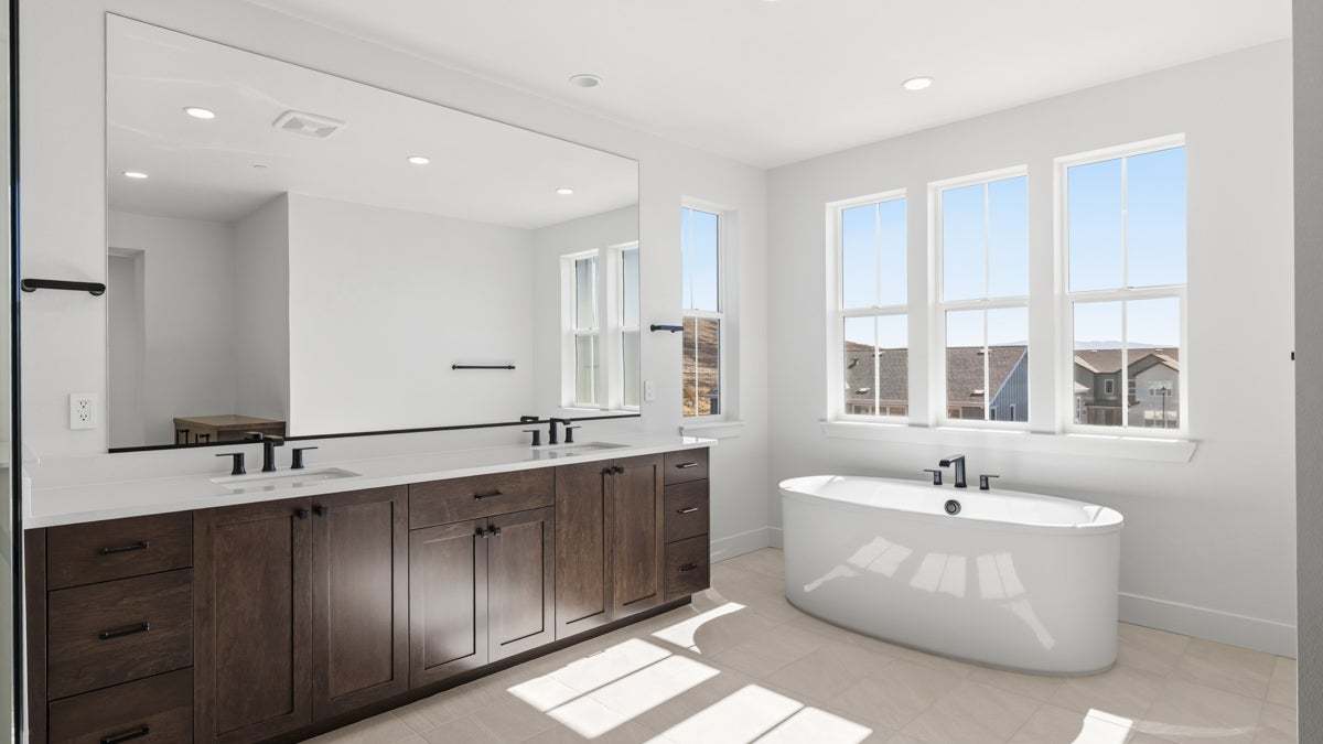 Orchid at Francis Ranch by Trumark Homes I Lot 77 I Primary Bath