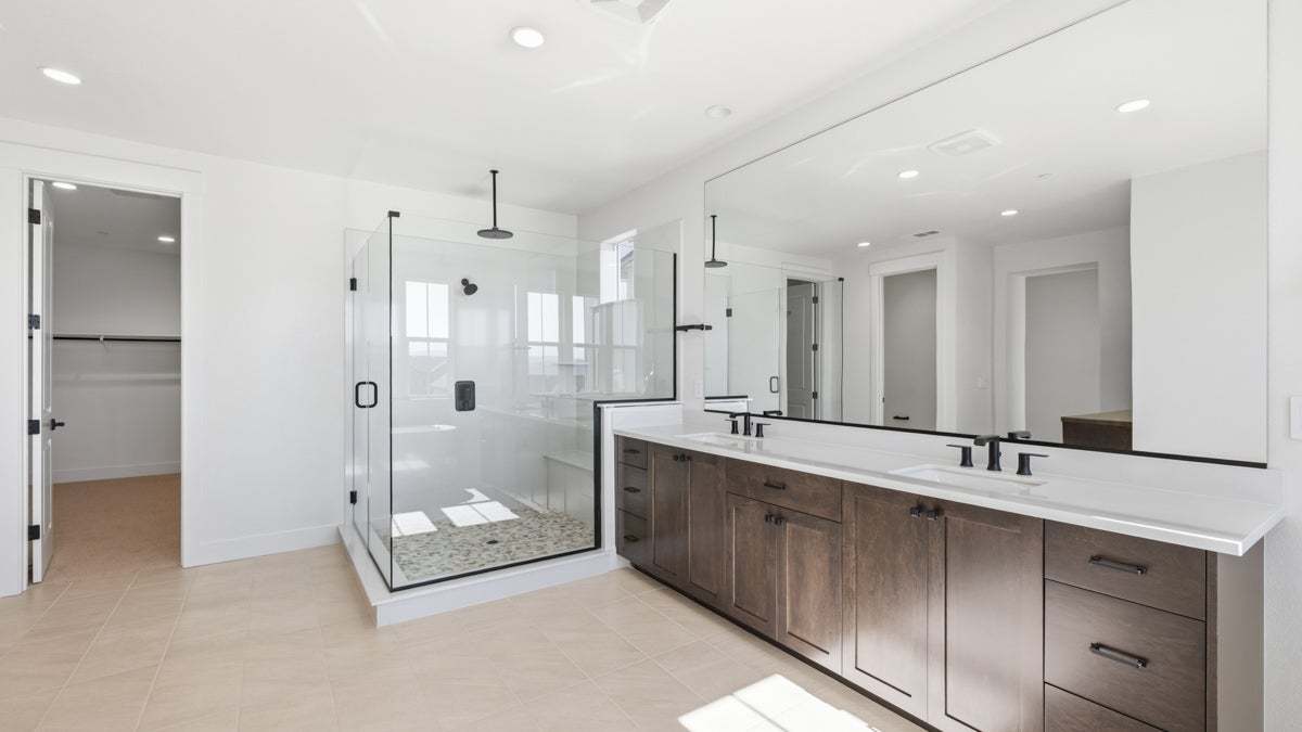 Orchid at Francis Ranch by Trumark Homes I Lot 77 I Primary Bath