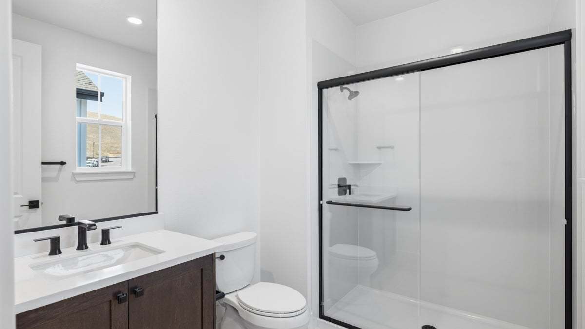 Orchid at Francis Ranch by Trumark Homes I Lot 77 I Bathroom