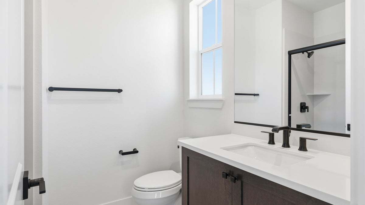 Orchid at Francis Ranch by Trumark Homes I Lot 77 I Bathroom