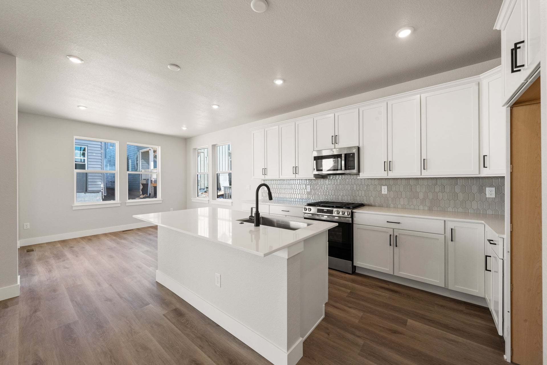 8680 Leaf Sedge Lane | KItchen