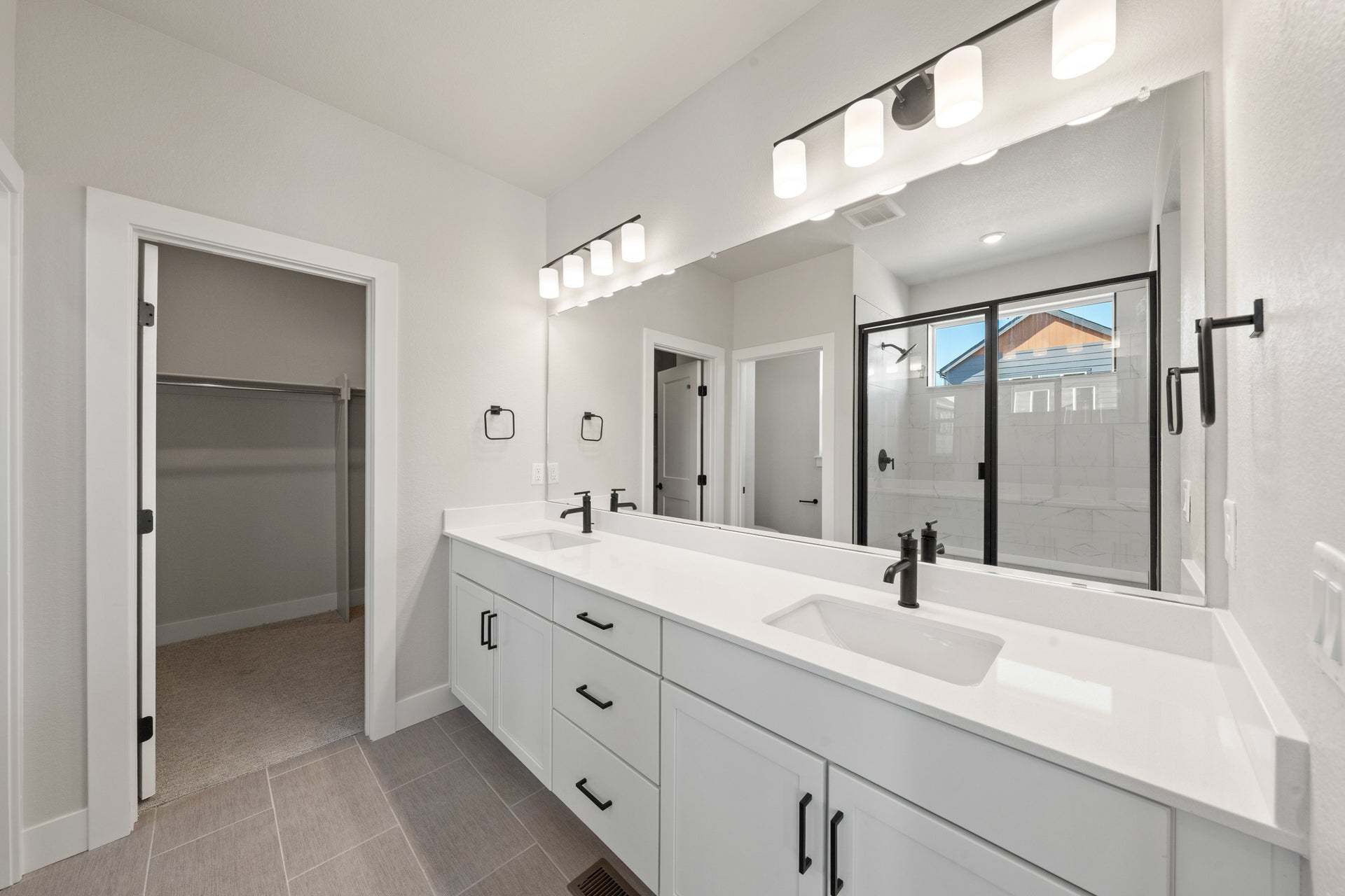 8680 Leaf Sedge Lane | Primary Bathroom