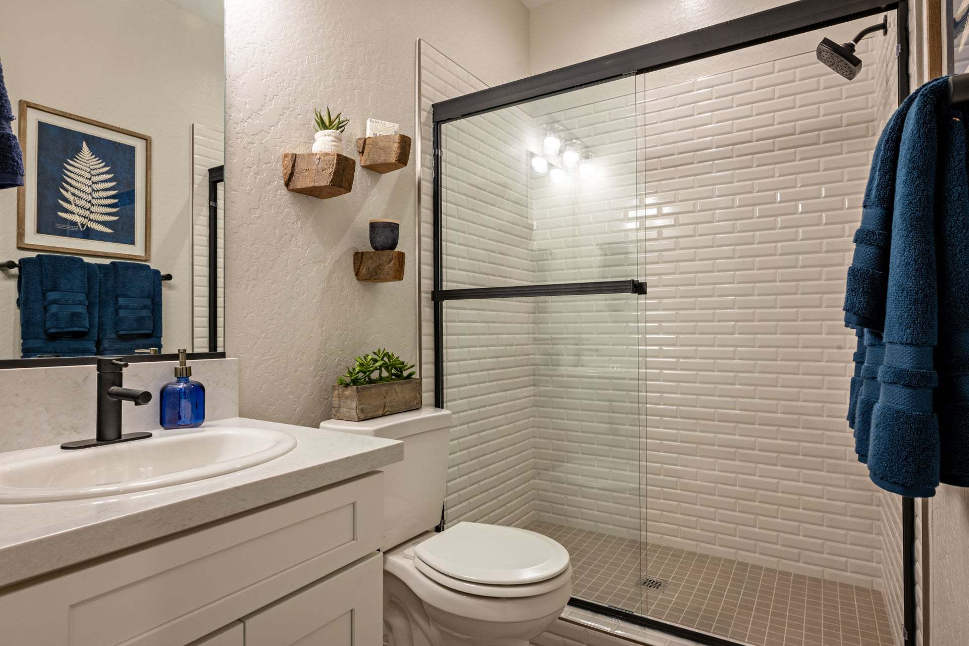 Artisan Riverstone | Davis Model | Bathroom 2