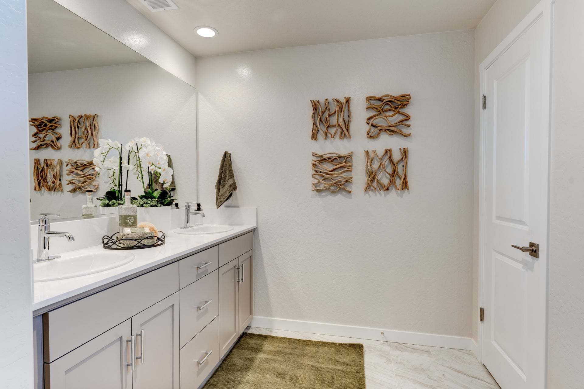 Ariette Copper River | Lydian Model | Owner's Bathroom