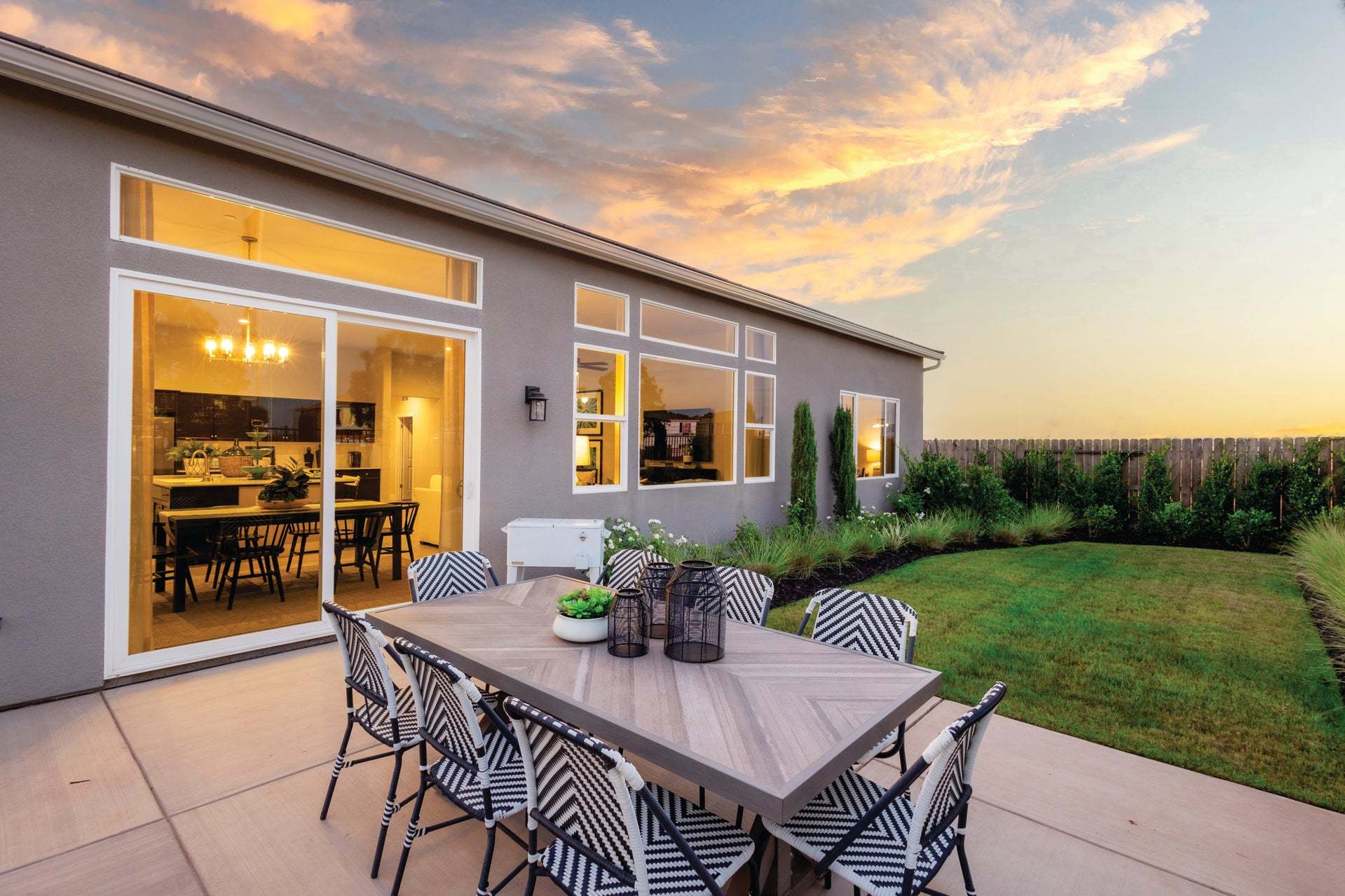 Artisan Riverstone | Thompson Model | Backyard