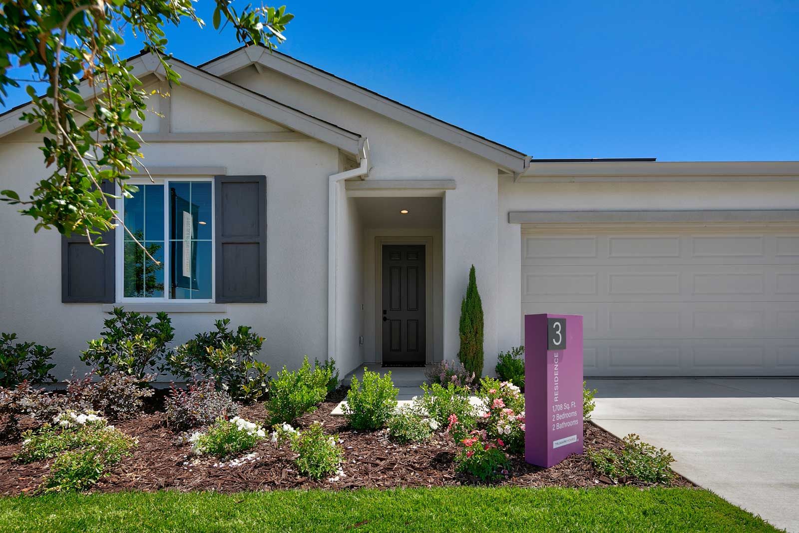 Vida at The Collective by Trumark Homes in Manteca, CA I Residence 3 Model