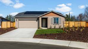 1095 Heathridge Street (Residence 3)