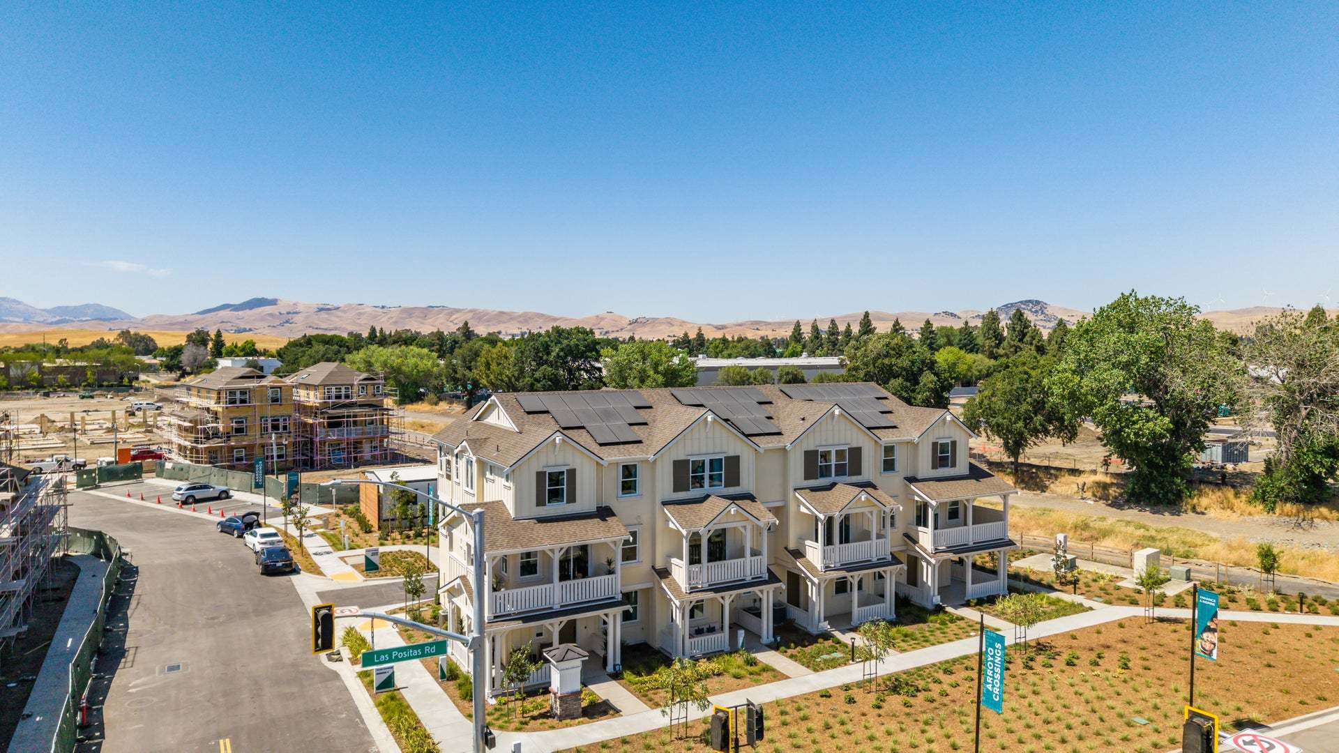 Amara at Arroyo Crossings by Trumark Homes I Livermore, CA I Exterior