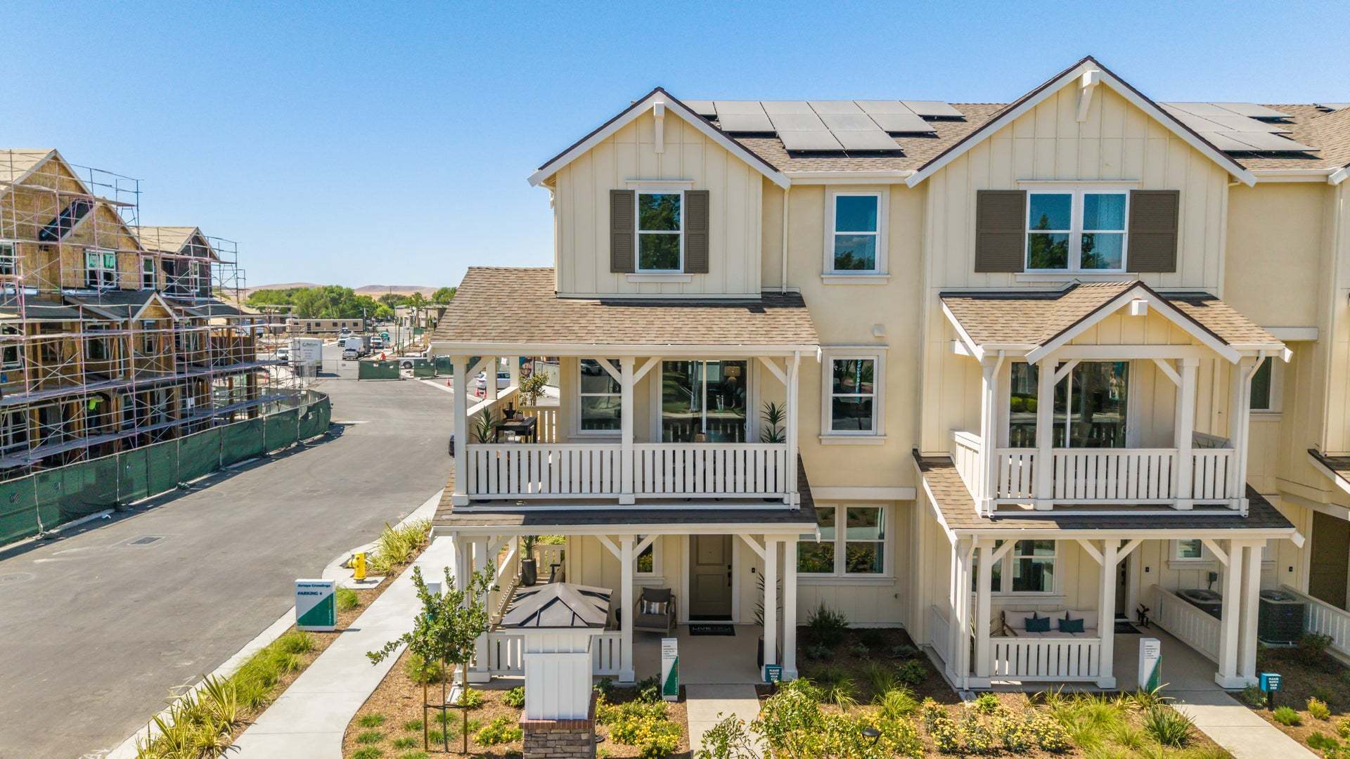 Amara at Arroyo Crossings by Trumark Homes I Livermore, CA I Exterior