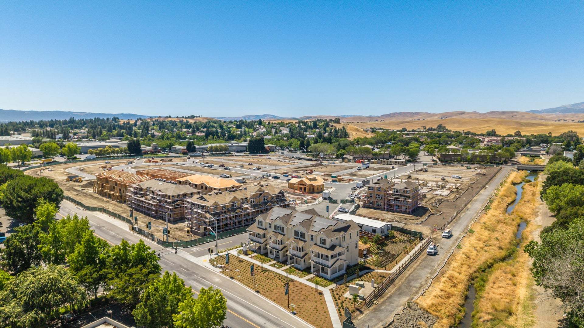 Amara at Arroyo Crossings by Trumark Homes in Livermore, CA I Community