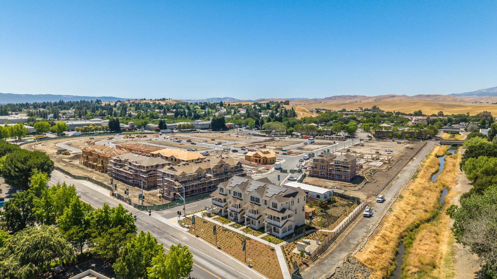 Amara at Arroyo Crossings by Trumark Homes in Livermore, CA I Community